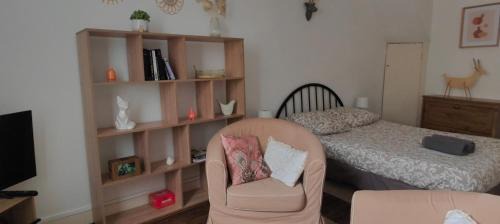 Condom Apartment | Studio Les Armuriers, 2ème étage sans asc
