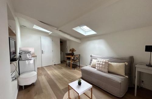 Chasselay Bed & Breakfast | Studio meublé