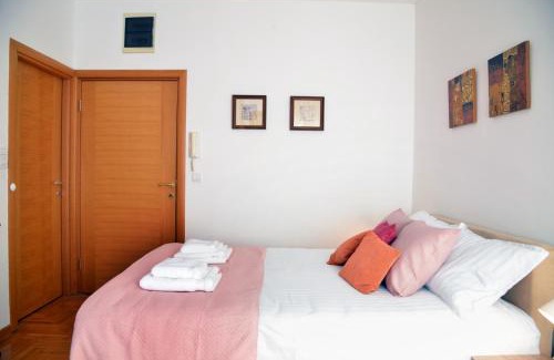 Vukov Spomenik Apartment | Studio Milan