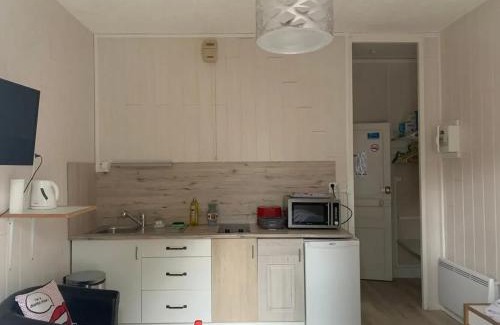 Neris-les-Bains Apartment | Studio moderne à Néris-les-Bains de 17 m²