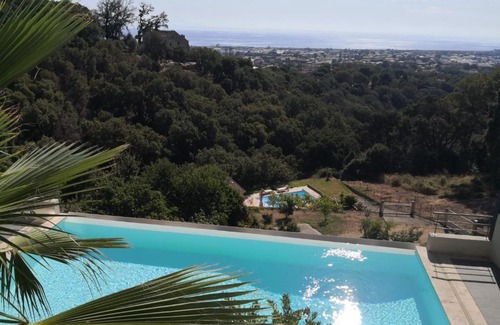 Furiani Apartment | Studio moderne magnifique vue sur mer dans cadre calme et verdoyant