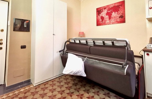 Lierna Apartment | Studio Near Beach Lake COMO Parking