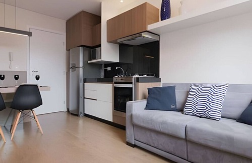 Reboucas Apartment | Studio near Curitiba shopping center Wifi, cable TV and air