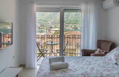 Orahovac Apartment | Studio near Old Town