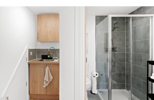 Woodside Apartment | Studio - Norwood Junction - B1