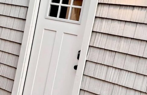 Chic's Beach Apartment | Studio On The Baynn