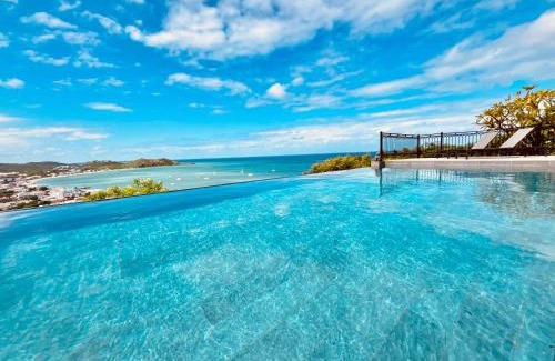 Grand Case Apartment | Studio Panoramic vue mer époustouflante et piscine à débordement
