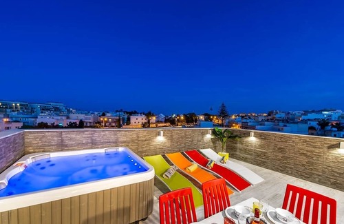 Swieqi Apartment | Studio Penthouse Apartment with Jacuzzi in St. Julian's
