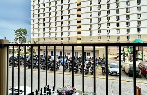 Lapu-Lapu Condo | Studio Retreat with Balcony and Pool