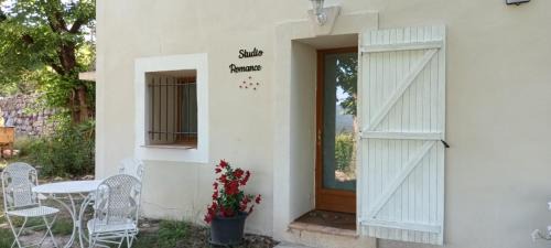 Carnoules Apartment | Studio Romance