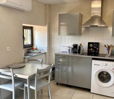 Partinello Apartment | STUDIO TERRASSE VUE MER Clim Wifi Parking