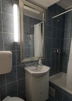 Onesti Apartment | Studio Ultracentral cu balcon