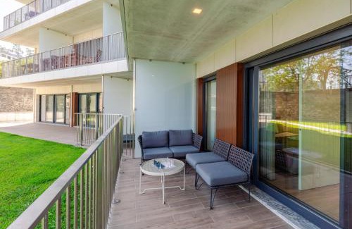 Campanha Apartment | Studio w/Balcony, Pool & Gym in Antas by HostWise