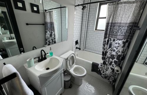 Shaw Apartment | Studio W&D Parking Mins to STL Zoo Forest Park