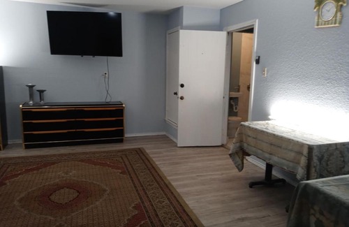 Northwest Carrollton House | Studio w/ private bathroom in Carrollton