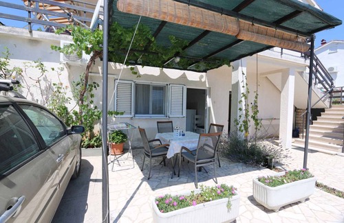 Silo Apartment | Studio with a/c