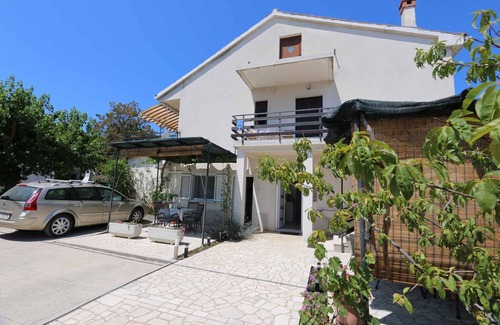 Silo Apartment | Studio with a/c