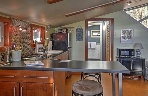 Friday Harbor Apartment | Studio with a View!