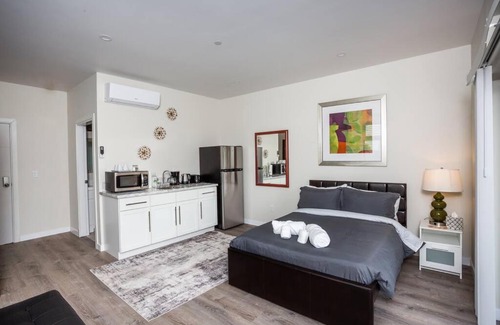 Bankers Hill Apartment | Studio with Beautiful View next to Downtown