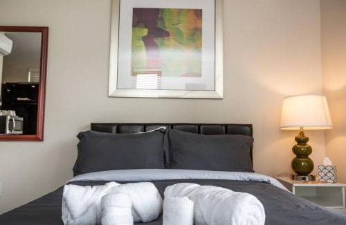Bankers Hill Apartment | Studio with Beautiful View next to Downtown