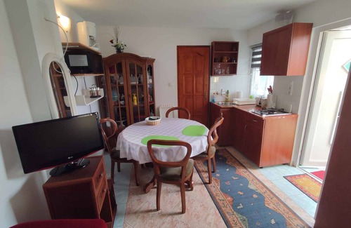 Balatonboglar Apartment | Studio with covered terrace and billiards, near the harbor