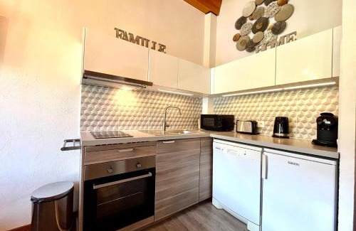 Demi-Quartier Apartment | Studio with mountain view near Megève