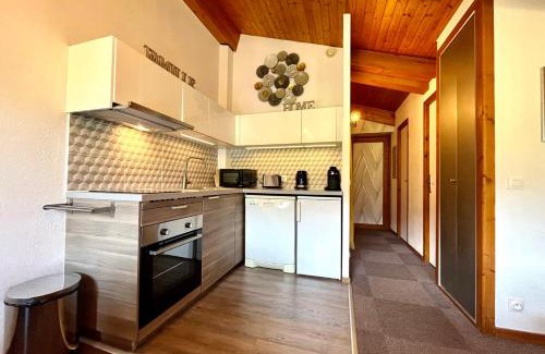 Demi-Quartier Apartment | Studio with mountain view near Megève