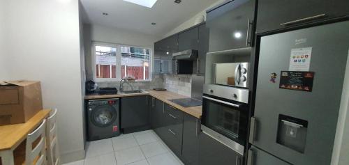 Ongar Apartment | Studio with Private Kitchen