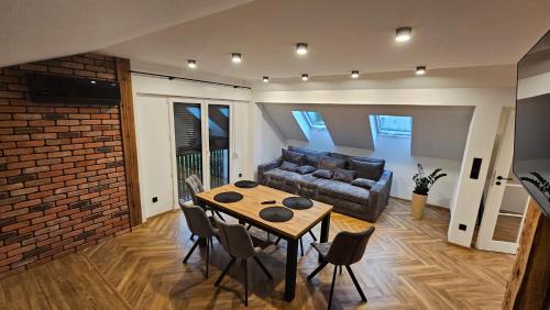 Komprachcice Apartment | Studio za Miastem