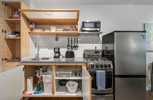 Brookwood Apartment | Studios On 25th by BCA Furnished Apts