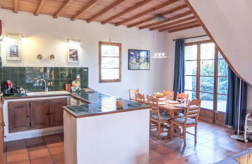 Palau-del-Vidre House | Stunning private villa for 6 guests with private pool, WIFI, TV, terrace and parking