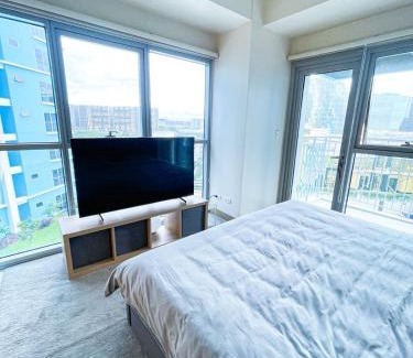 Tambo Apartment | Stunning 2BR across Okada Manila with Sunset View