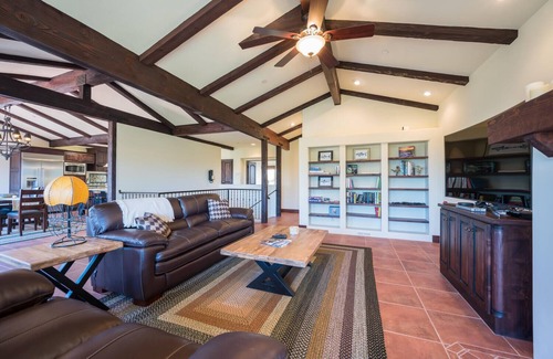 Happy Hill House | Stunning 3 bed/2.5 bath Mediterranean Villa with FABULOUS Ocean Views!