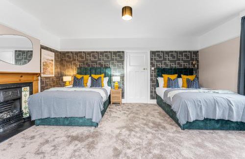 Horfield House | Stunning 4-bed - Garden - Sleeps 14