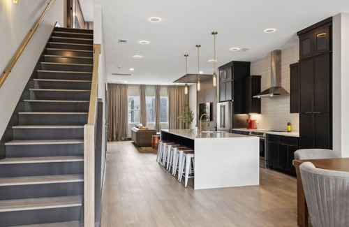 Madison House | Stunning 4 Bedroom/4.5 Bath Home w/Rooftop Deck!