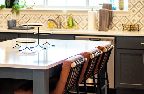 American Fork House | Stunning 4-BR Townhome – Family-Friendly, Biking Trails, Pool, and Games!