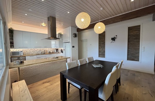 Tampere House | Stunning 5BR Home with Jacuzzi and Finnish Sauna