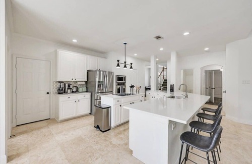 Rowlett House | Stunning 6BR, Pool - Great for Big Groups