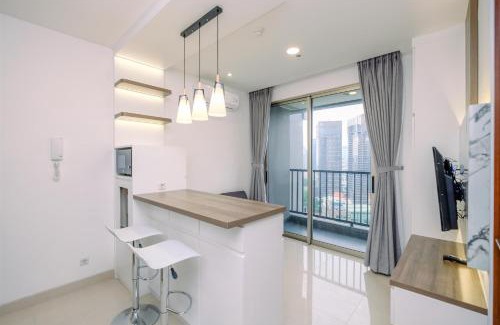 Semanggi Apartment | Stunning and Cozy 1BR Apartment at Ciputra World 2 By Travelio