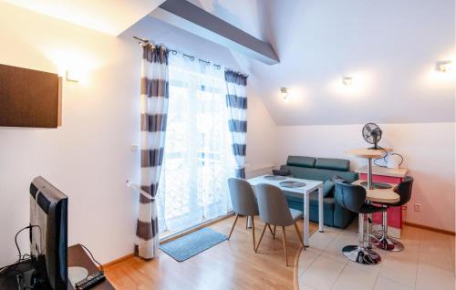 Zarnowska Apartment | Stunning Apartment In Zarnowska