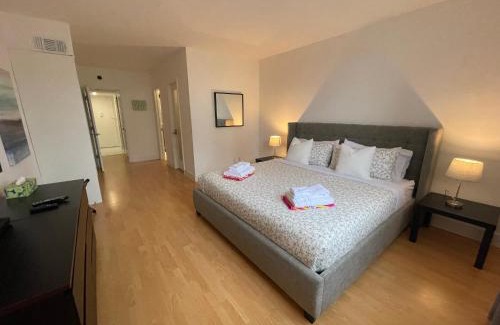 Sunny Isles Beach Apartment | Stunning apt! Oceanview! Parking included