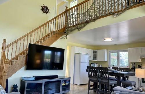 Port Albert Cottage | Stunning Cape Cod Style Cottage, Huron County