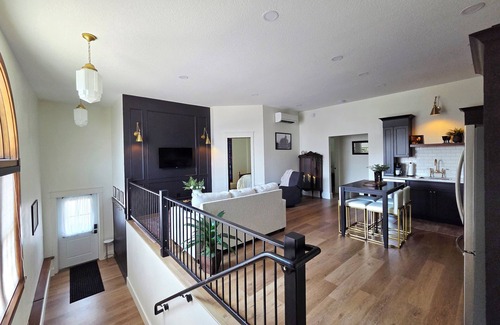 Bluffton Apartment | Stunning Church Apartment in downtown Bluffton. Only 25 min to Lima or Findlay.