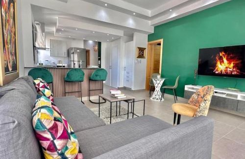 Yolanda Morales House | Stunning City Center Condo
