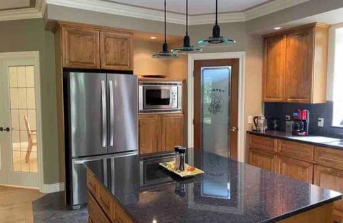 Hope House | Stunning family home near Kawkawa Lake