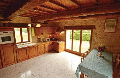La Chapelle-Saint-Jean House | Stunning home in La-Chapelle-Saint-Jean