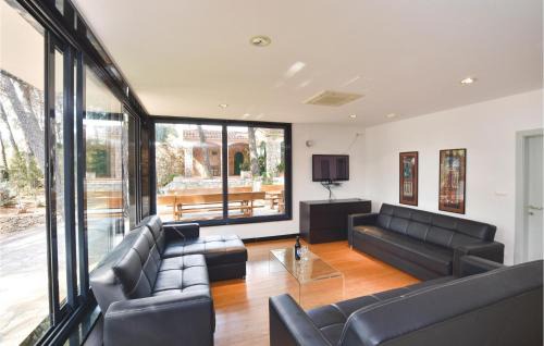 Duce House | Stunning Home In Duce