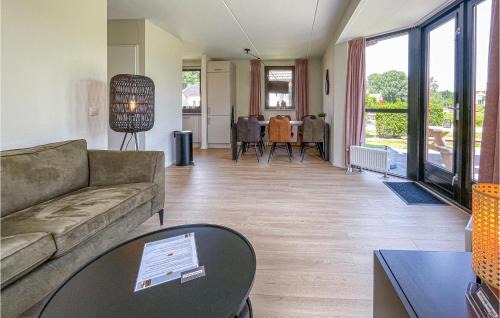 Ewijk House | Stunning Home In Ewijk With Kitchen