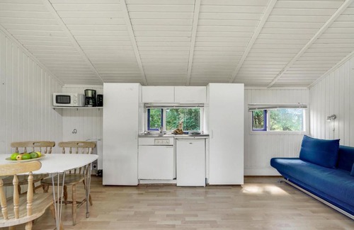 Hampen House | Stunning Home In Hampen With Wifi