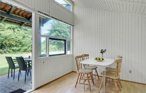 Hampen House | Stunning Home In Hampen With Wifi